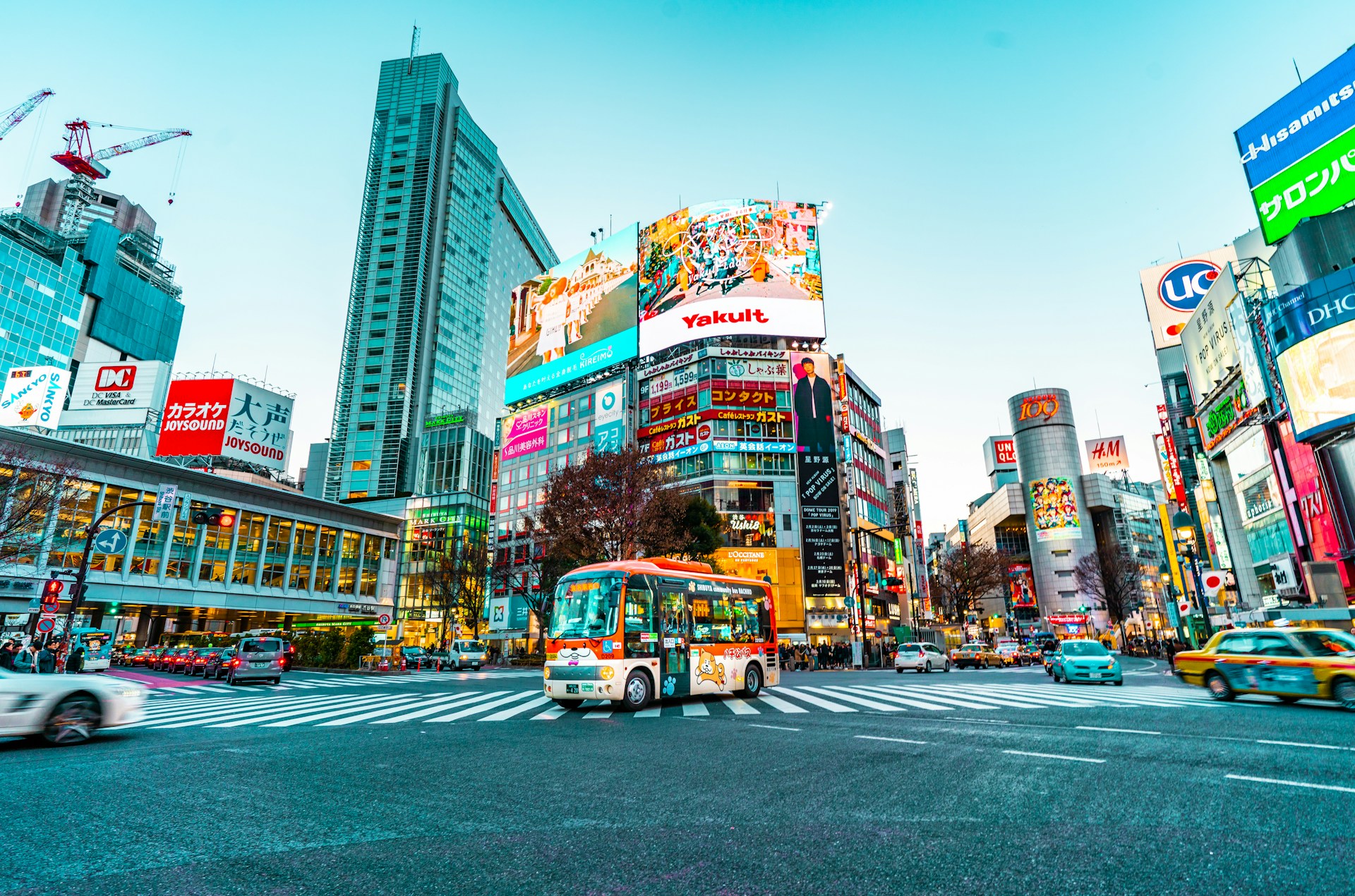 japan/647f1b2d-fd14-4991-8a0d-36f3ad734895_jezael-melgoza-NiyRORf8d8I-unsplash_TOKYO.jpg 1128 Nomad Stays for digital nomads