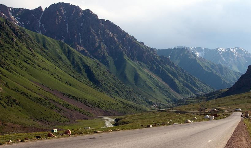 kyrgyzstan/Kyrg-8857.jpg 35 Nomad Ratings