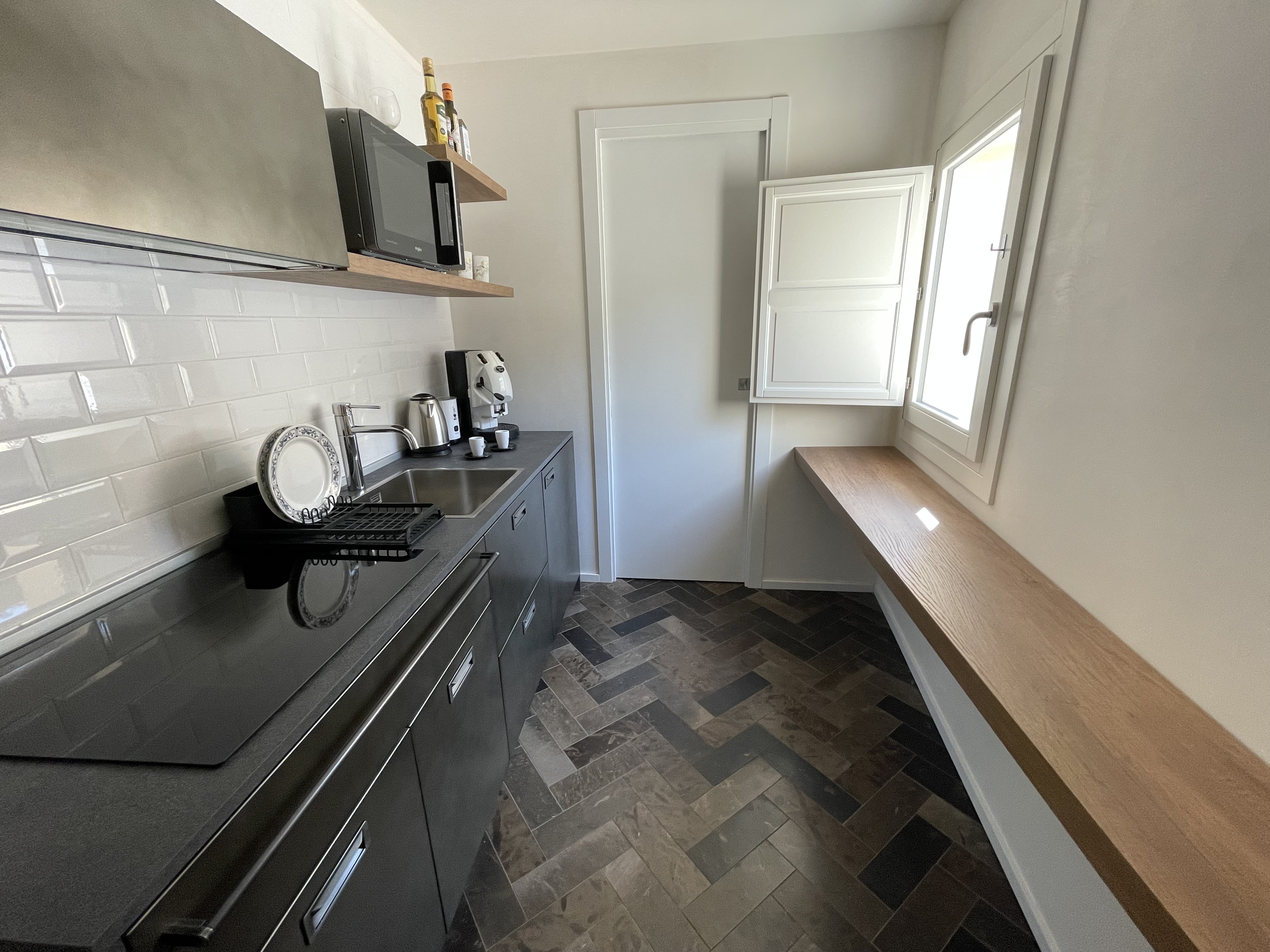 Hotel Prague Czechia nomad remote 50bae8a9-0137-465f-9dae-a02a1d92c07d_61d86237bc084b9a94cfe87efe78c407Kitchen.jpg