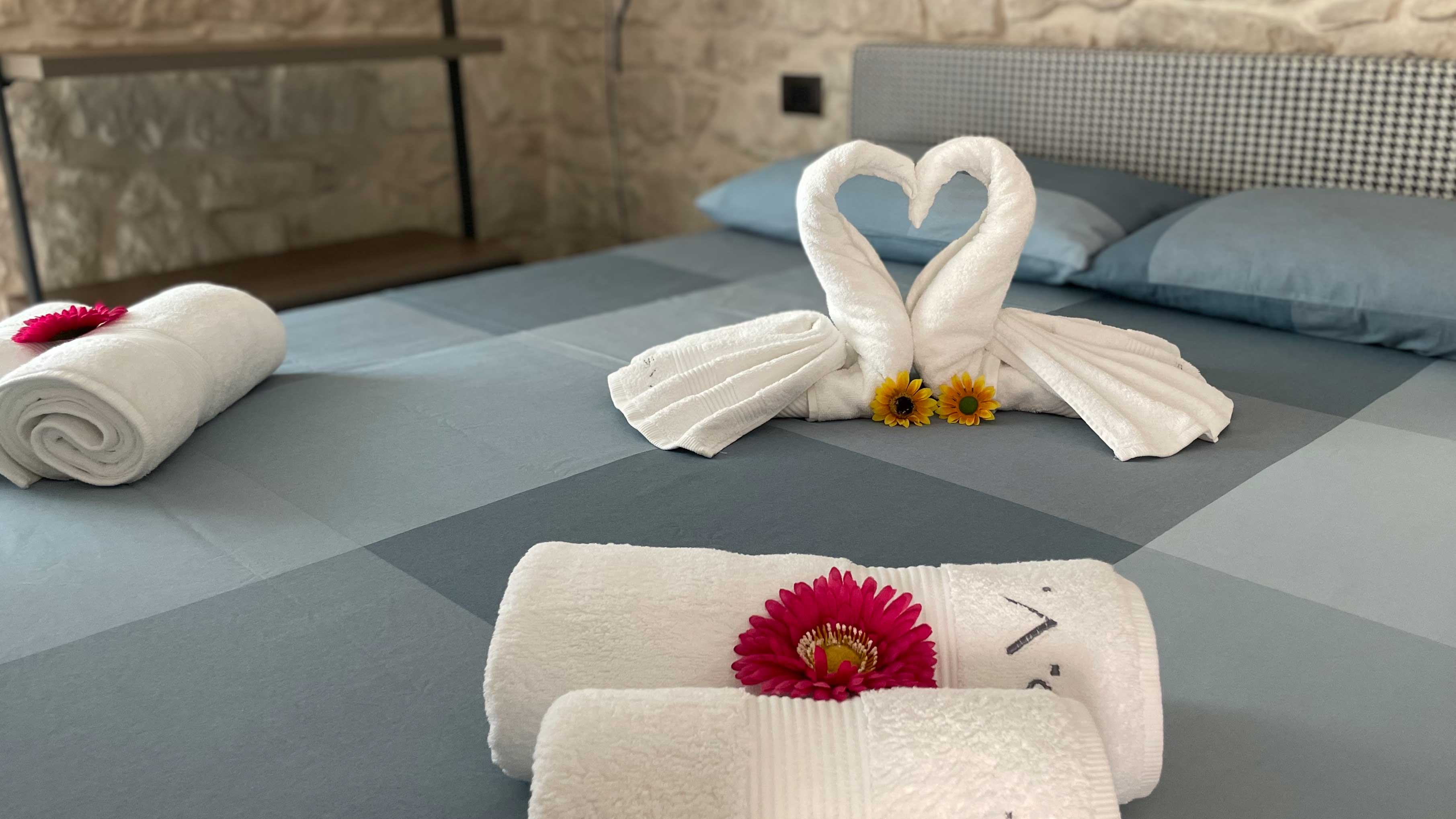 Hotel Lisbon Portugal nomad remote 250e40fa-f637-4b6d-8e90-a33b7421ccd1_bed1.jpg