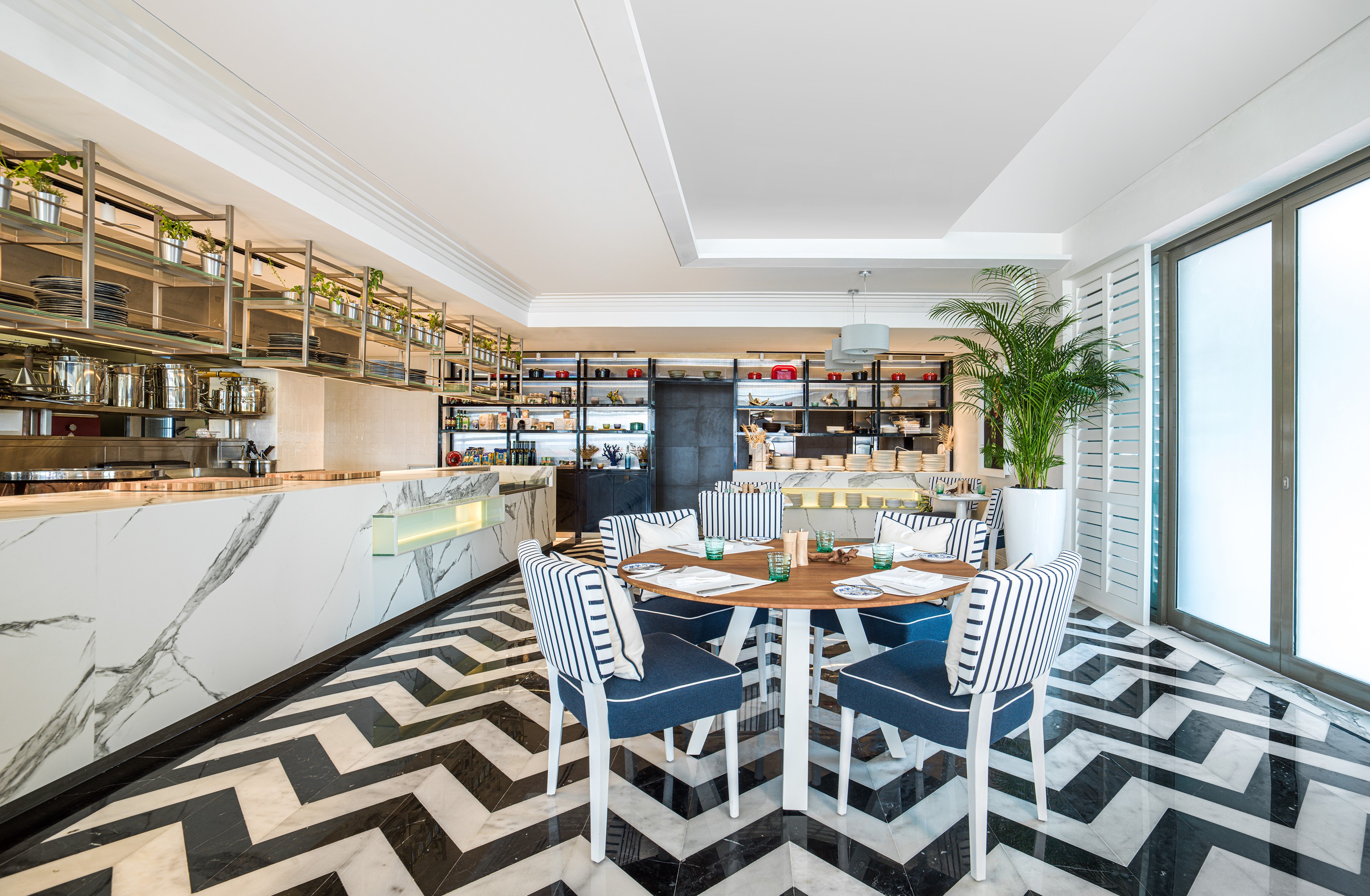 Hotel Dubai United Arab Emirates nomad remote 570b64d5-2211-4d23-b94e-10a0ce7a07f2_EnvyRestaurant.jpg