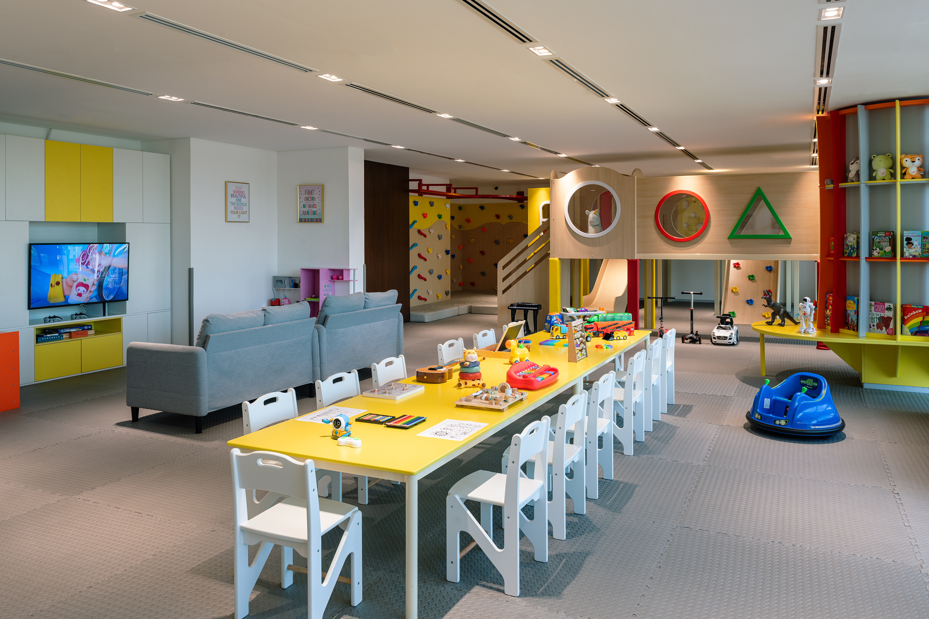 Hotel Dubai United Arab Emirates nomad remote a08fed8e-5bf1-4b16-8b9f-98aafaa7032c_dxbpmth8palmvignettecollectionkidsclub1.jpg