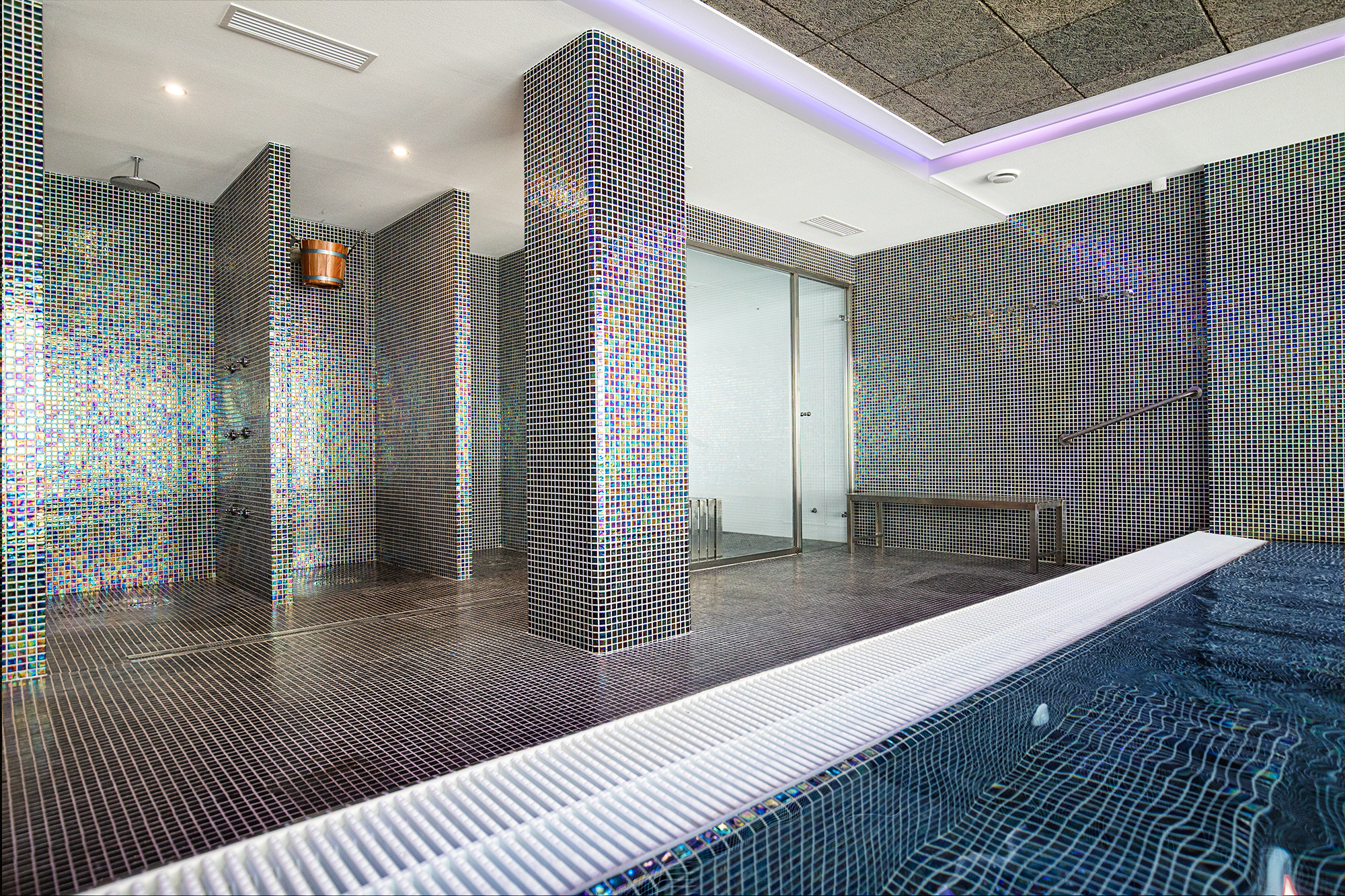 Hotel Castello Spain nomad remote 6eb900e5-a6a3-4533-bdc4-776352ca9ac1_E51A6990.jpg