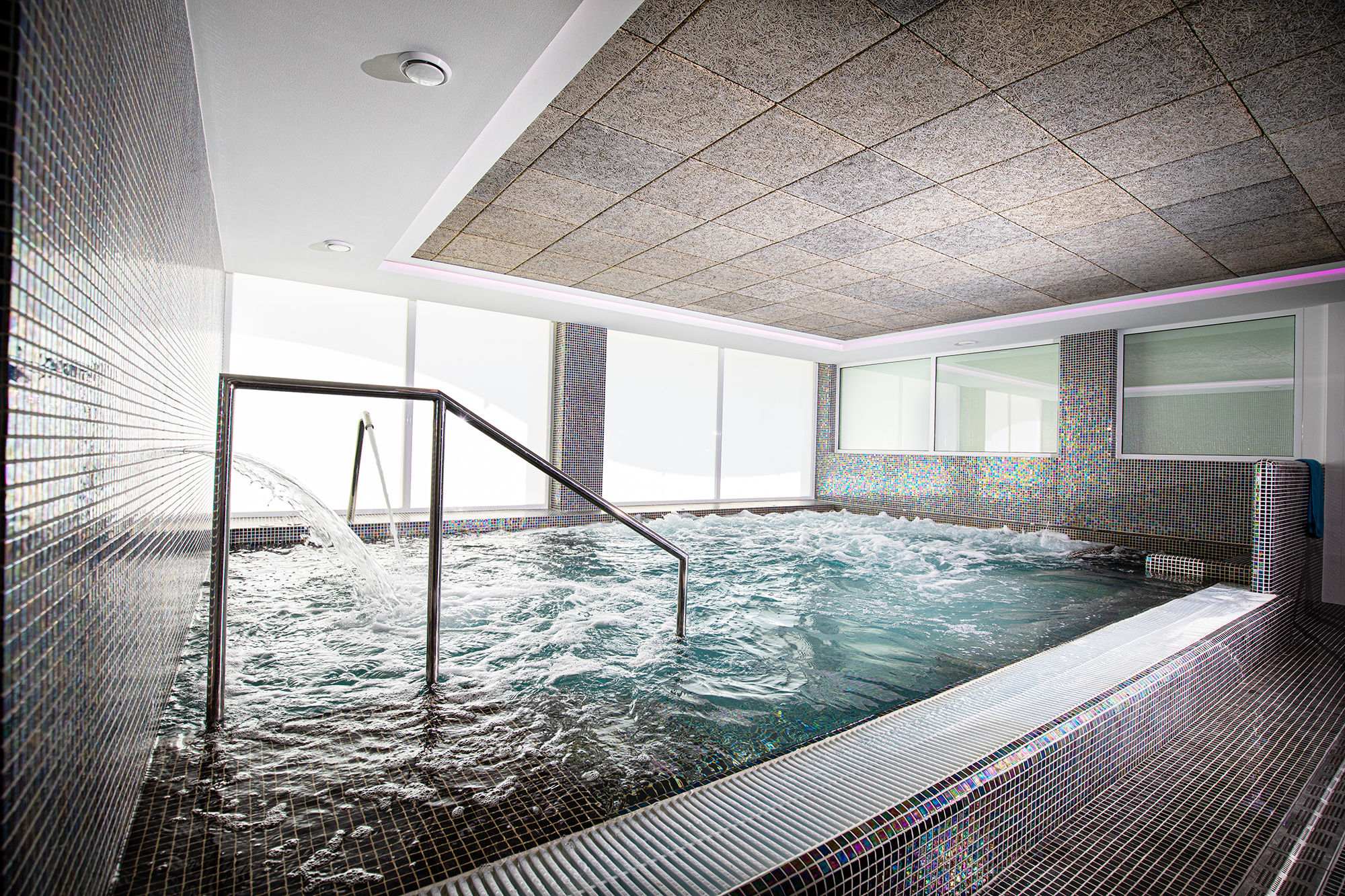 Hotel Castello Spain nomad remote 77743fc5-9daf-4386-8506-fc0f4000d8b2_AlcossebreSeaExperienceAparthotel4EstrellasSPAAcceso.jpg