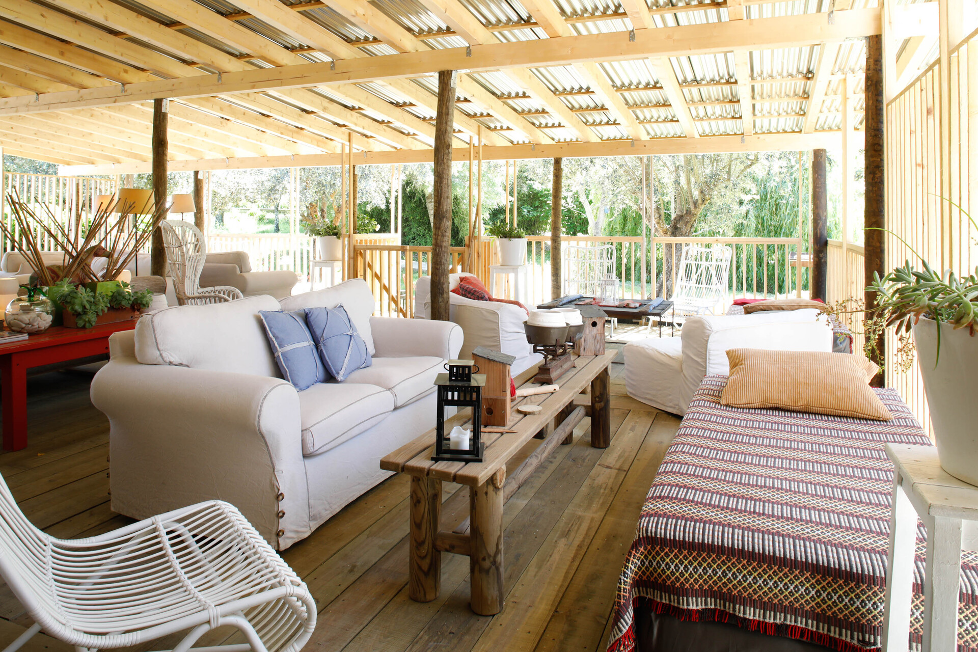 Hotel Santiago do Cacém Portugal nomad remote ba72d32d-7c6e-42e3-b896-de7a4d278987_HerdadeDaMatinhaBarTerrace.jpg