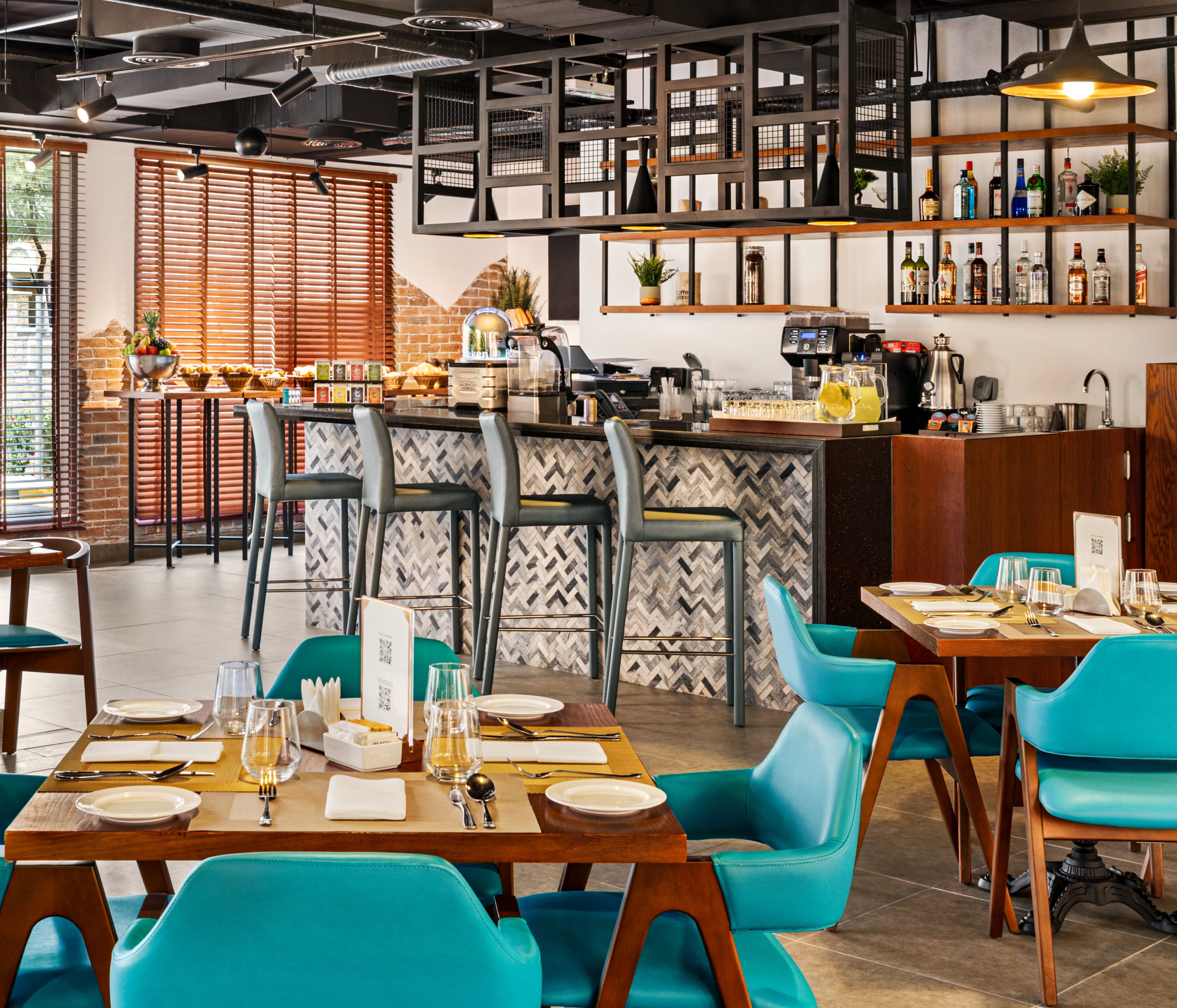 Hotel Dubai United Arab Emirates nomad remote 7b3212cb-2297-4b52-83b4-f98ea0c82aa5_AllDayDining20fourDiningArea2a.jpg