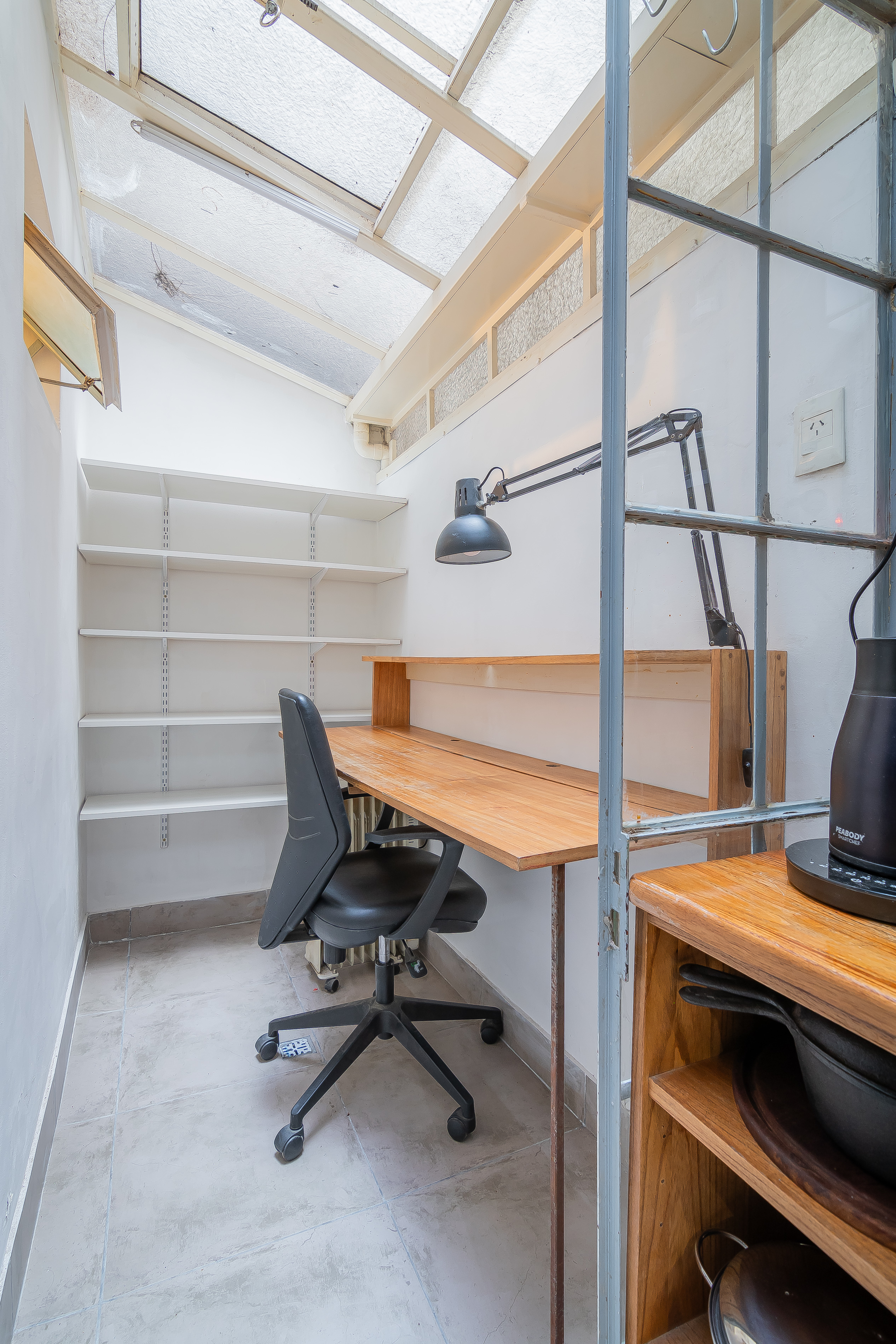 Hotel Buenos Aires Argentina nomad remote 01e02fdc-9350-49f0-bba1-6a3a400d490e_oficina22.jpg