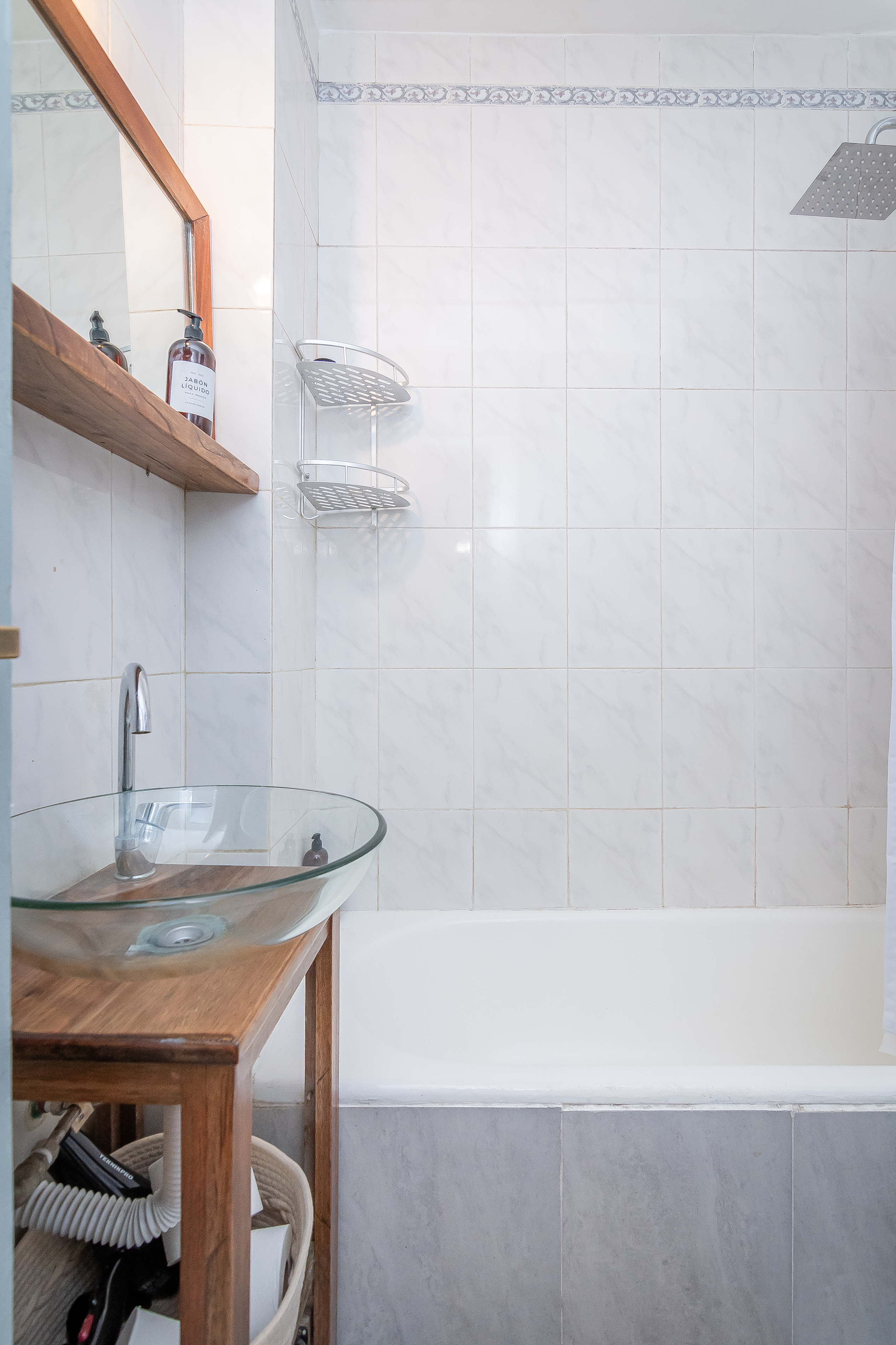 Hotel Buenos Aires Argentina nomad remote 313cc134-369e-41fc-bbc2-509db3796823_toilet39.jpg