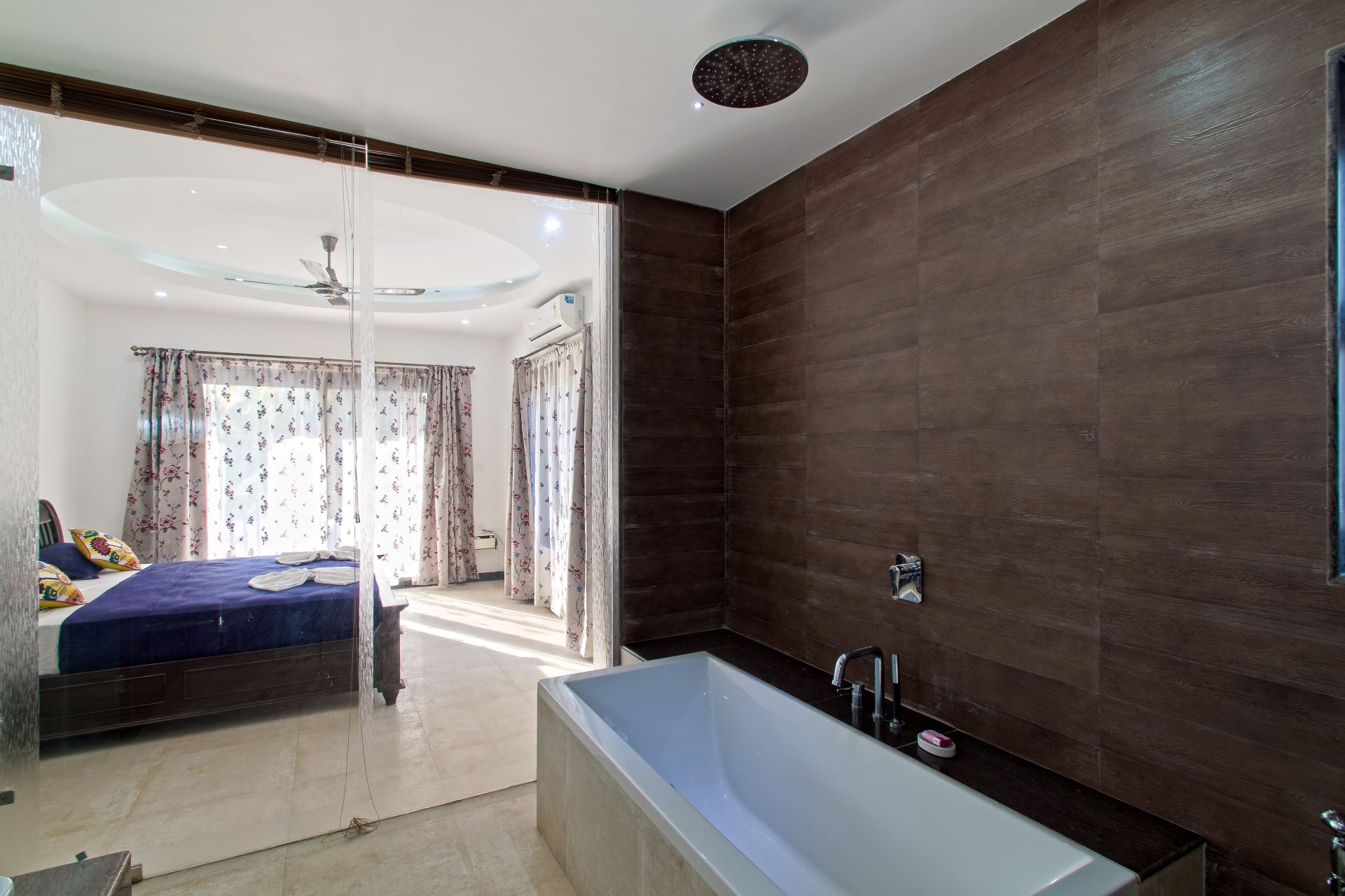 Hotel Calangute India nomad remote d819bc55-cbe1-4fc5-9e06-694dff4322c0_26BathroomattachedtoBedroom.jpg