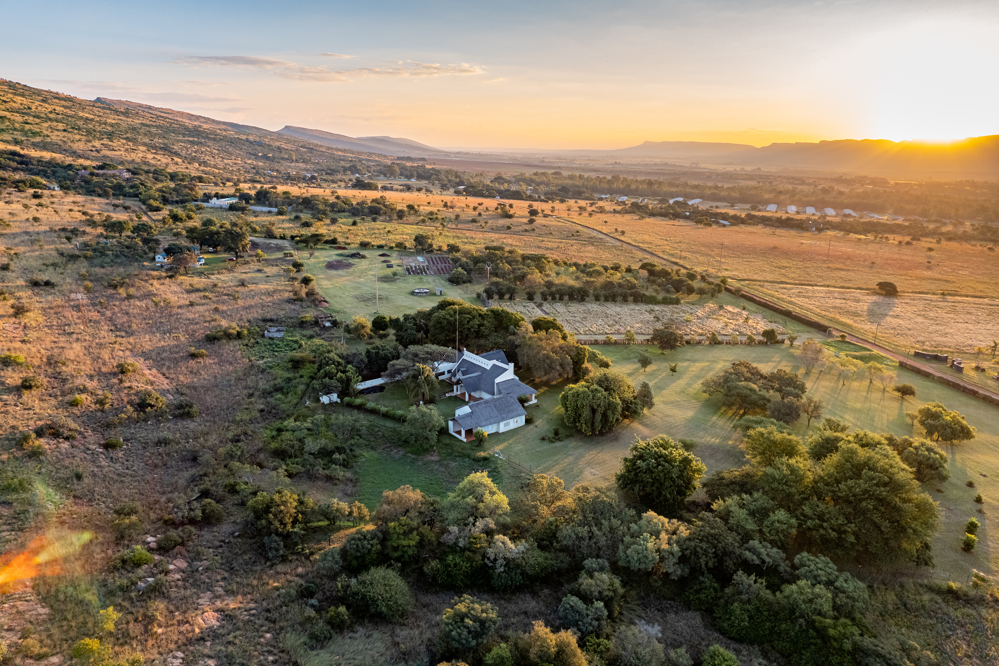 Hotel Hartbeespoort South Africa nomad remote 19b3720a-4cf0-45f3-bcf3-3831754ec0d9_DJI0909.jpg