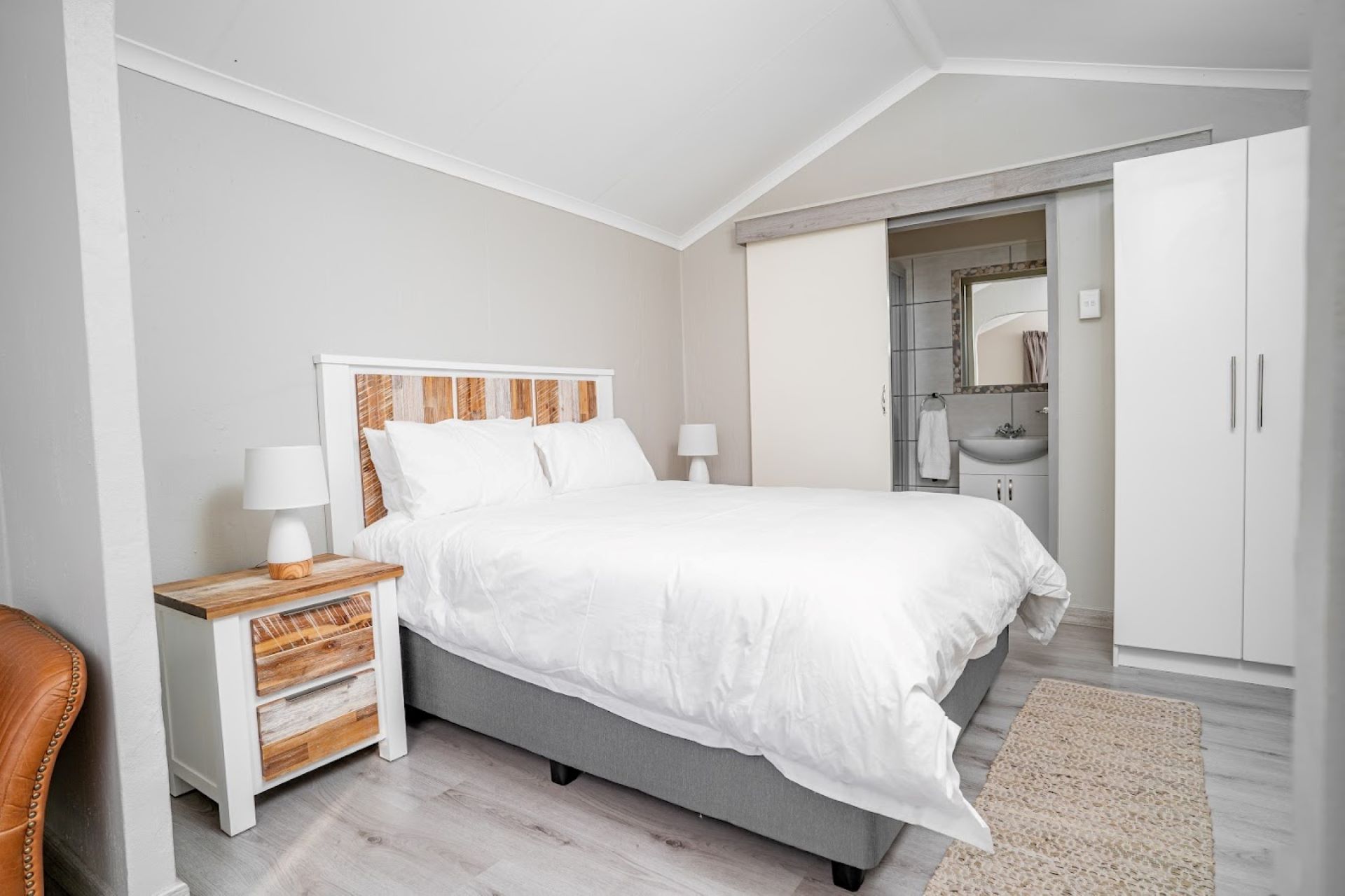 Hotel Hartbeespoort South Africa nomad remote c3adca86-16b8-4957-86eb-07e1cf1570d6_JOS00874Resize1920.jpg