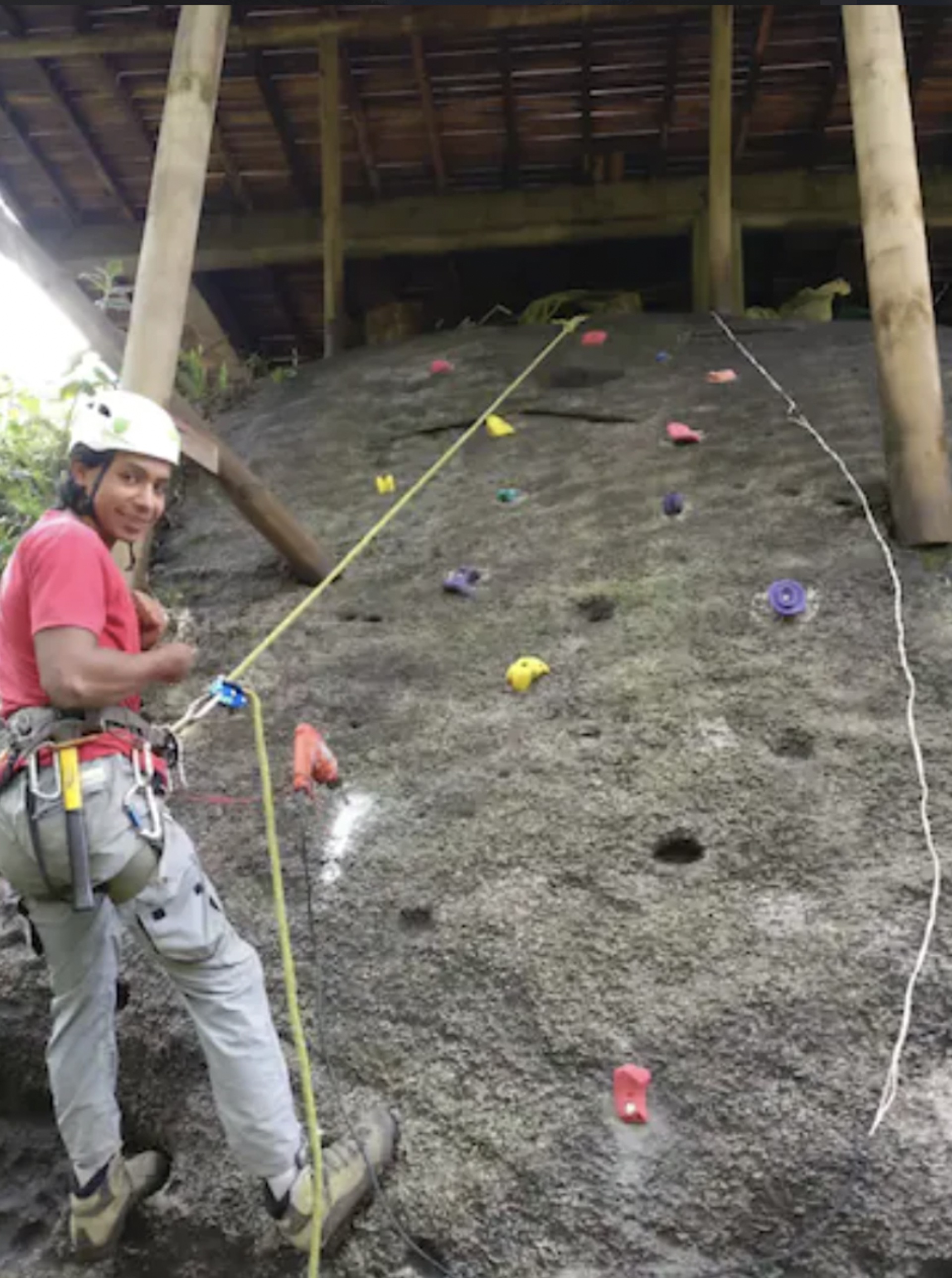 Hotel Guatape Colombia nomad remote 1c29638e-7b51-4675-82f6-52387ab1bb53_wall1.jpg