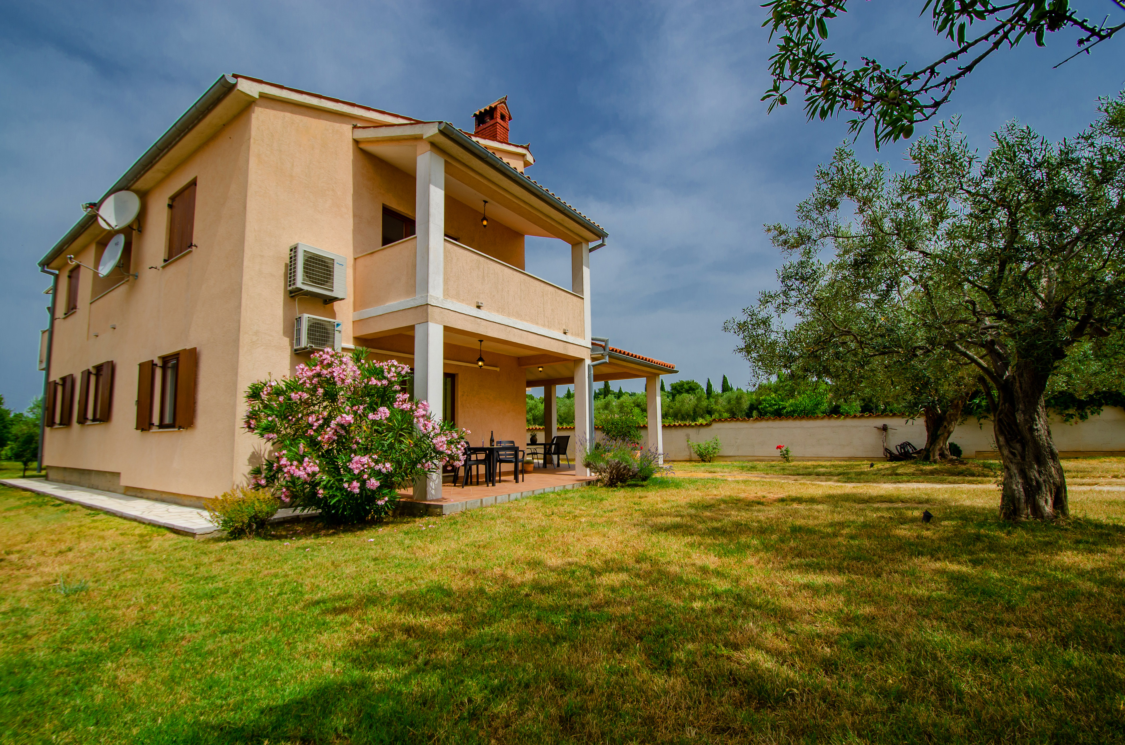 Hotel Pula Croatia nomad remote 0c9879ac-3561-4c87-9231-bbae568509f9_MonteSerpo18.jpg