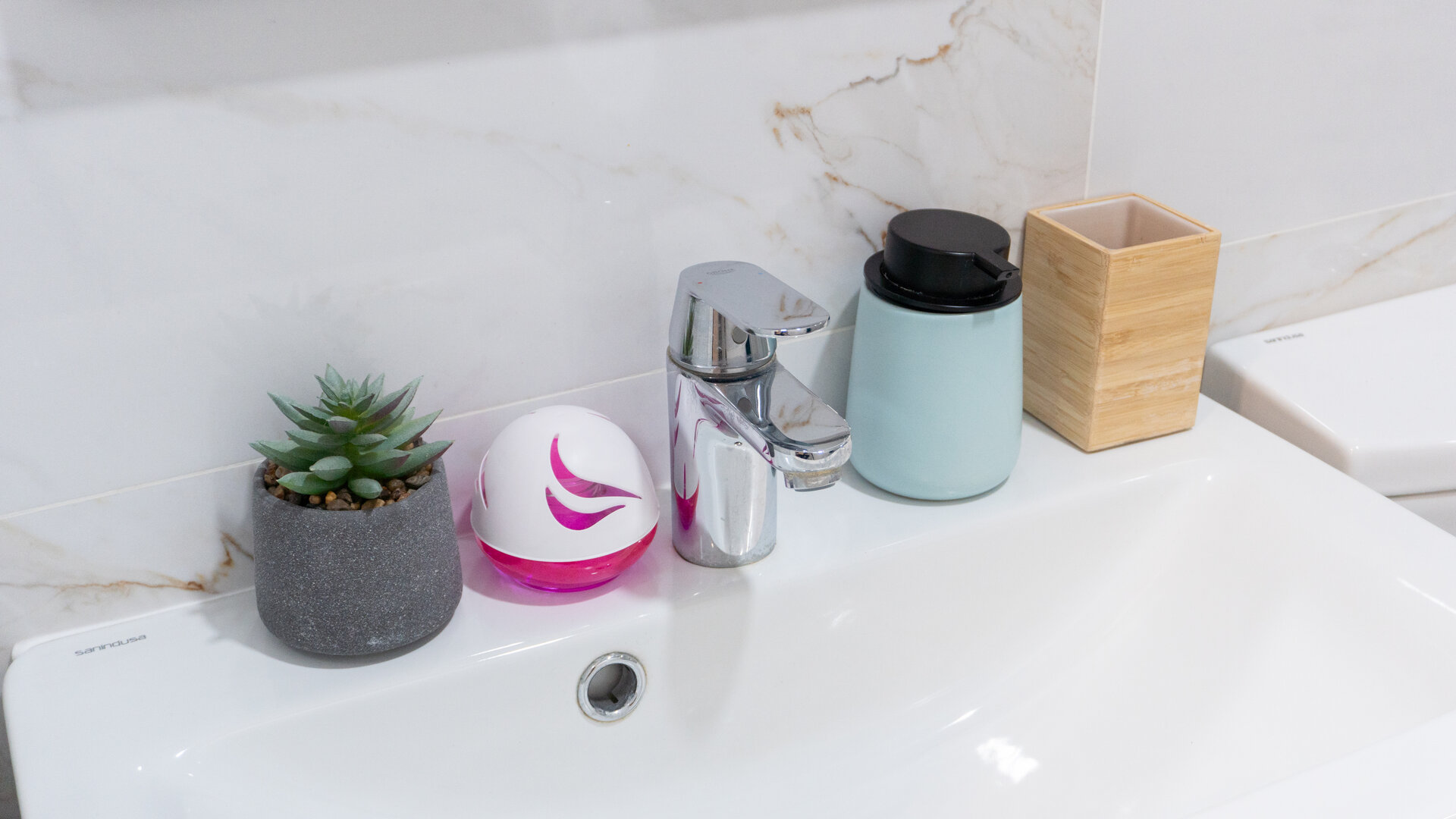 Hotel Aveiro Portugal nomad remote c0bb2ae8-5efb-483e-8216-5cd33b97a27e_rsz3wc2.jpg