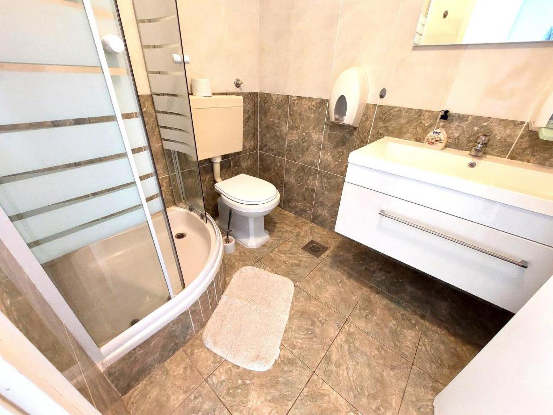 Hotel Primosten Croatia nomad remote 5cc75af1-7626-408b-8f22-23930b107591_532754895.jpg