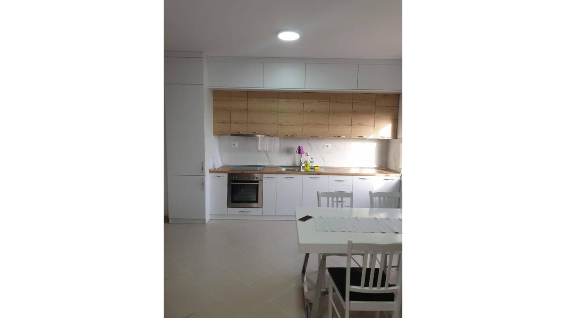 Hotel Durres Albania nomad remote 01f31cdf-6d9d-437a-a273-1eb10ba9c87b_Webpnetresizeimage4.jpg