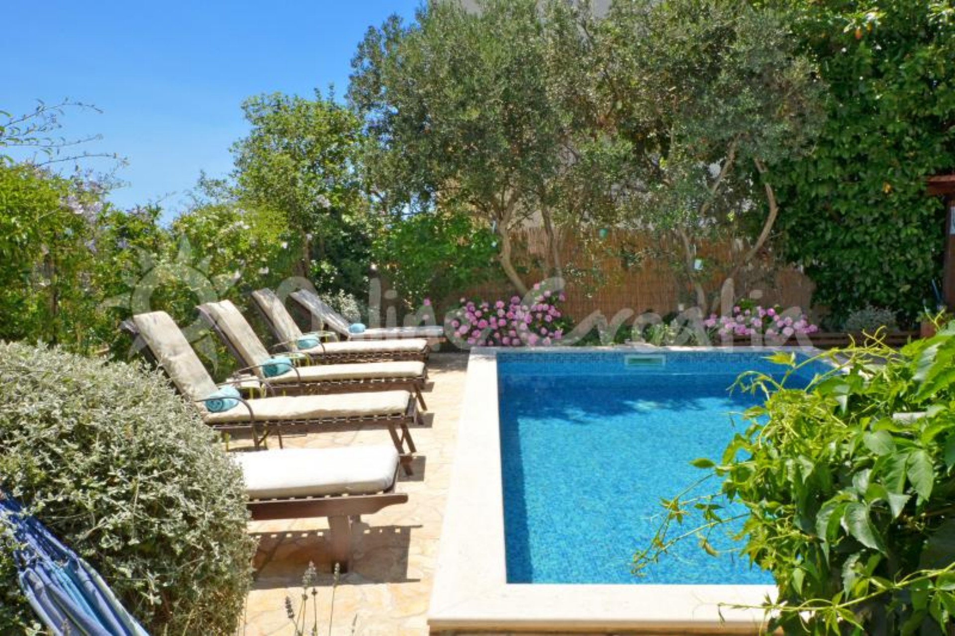 Hotel Okrug Gornji Croatia nomad remote 1c475c45-4b8f-49a0-848c-1ce753e9b28c_splitcroatialuxuryvillastay13.jpg