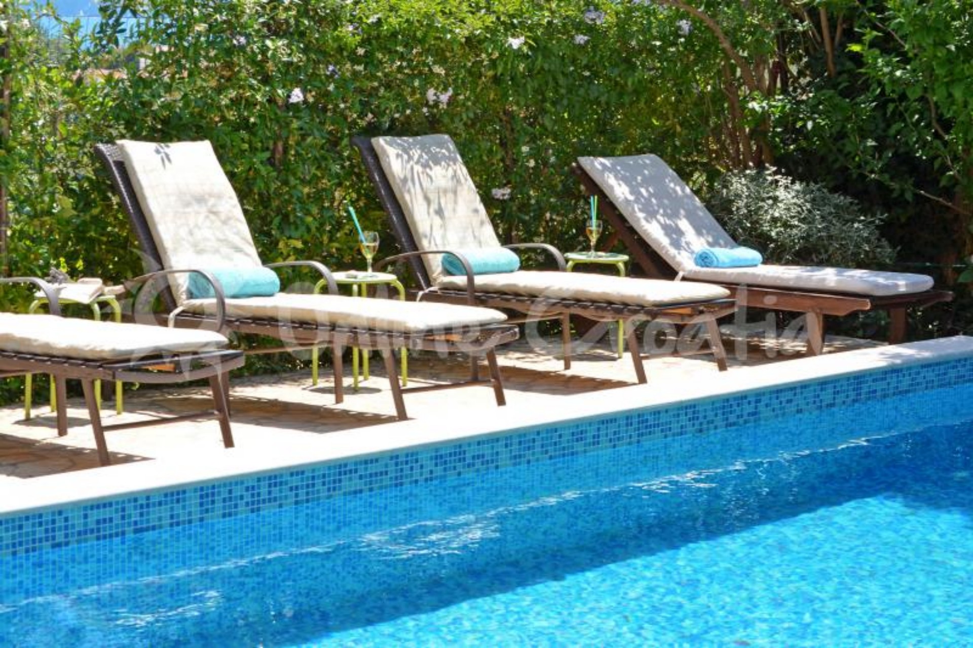 Hotel Okrug Gornji Croatia nomad remote dc85b65b-0685-4e6b-8168-aa04af4226cf_splitcroatialuxuryvillastay15.jpg