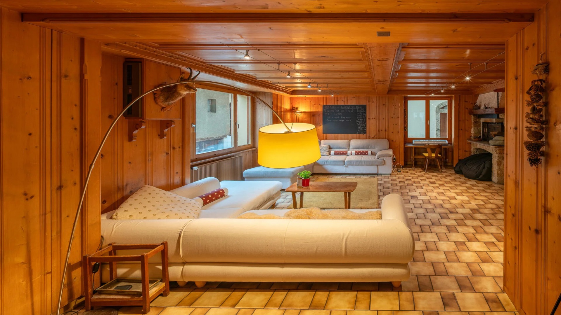 Hotel Liddes Switzerland nomad remote fc943624-9cff-457c-9329-879a6d665db5_Safeimagekitresizedimg2.jpeg