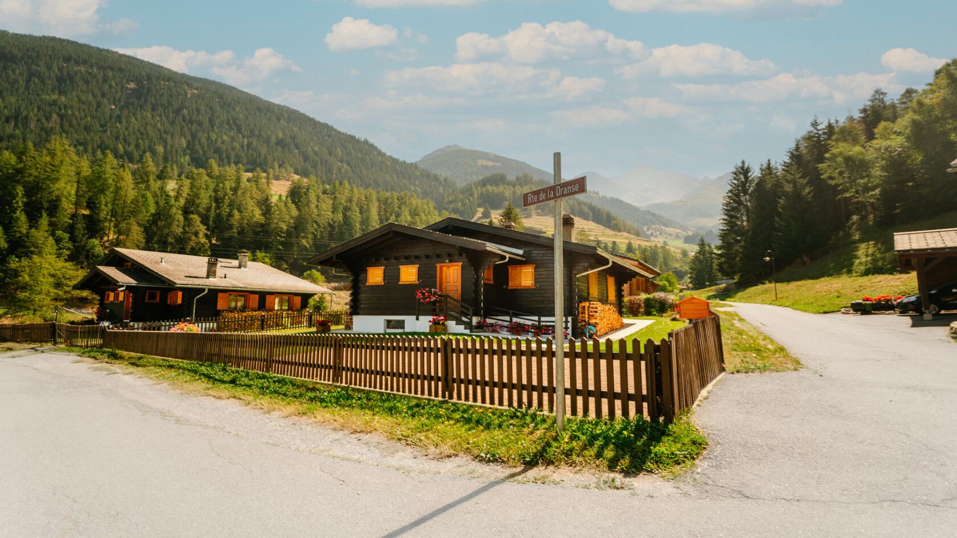 Hotel Liddes Switzerland nomad remote 30ca74bf-5424-4318-9c60-6212430e6f10_Safeimagekitresizedimg42.jpg